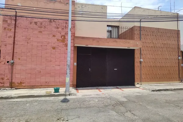 Foto de inmueble en 37 Pte #705, Col. Gabriel Pastor 1a Sección C.P. 72420, Puebla