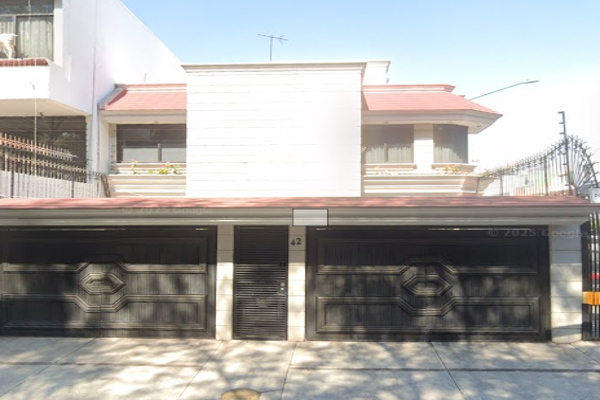 Foto de inmueble en Paseo de Los Pirules #s/n, Col. Paseos de Taxqueña C.P. 04250, Coyoacán