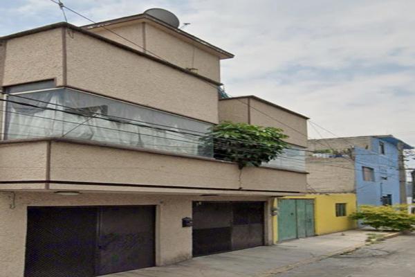 Foto de inmueble en Manuel Doblado 18, Hank González, Iztapalapa, 09700 Ciudad de México, CDMX #18, Col. Desarrollo Urbano Quetzalcoatl C.P. 09700, Iztapalapa
