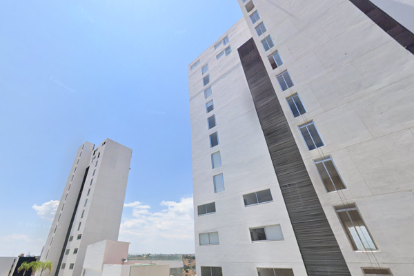 Foto de inmueble en Senda de Calandrias 41, Lomas de Carretas, 76060 Santiago de Querétaro, Qro. #41Int. 804, Col. Cumbres del Mirador C.P. 76060, Querétaro