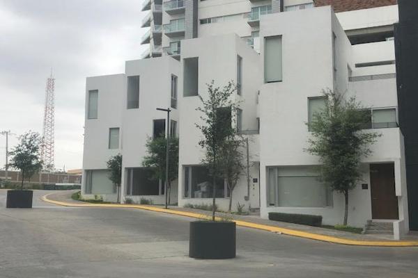 Foto de inmueble en avenida revolucion  y ladrillera #s/n, Col. LTH C.P. 64830, Monterrey