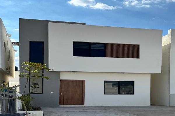 Foto de inmueble en Av. Bahia Grande S/N, 23084 La Paz, B.C.S. #s/n, Col. Diana Laura C.P. 23084, La Paz