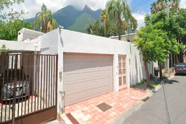 Foto de inmueble en Avenida Constelaciones, Col. Contry C.P. 64860, Monterrey
