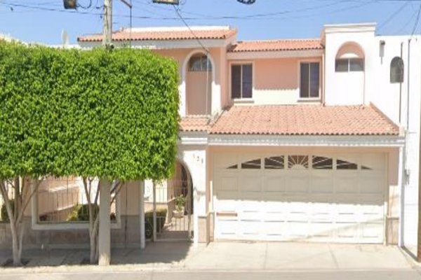 Foto de inmueble en Paseo de los Calvos , Col. Ampliación la Rosita C.P. 27258, Torreón