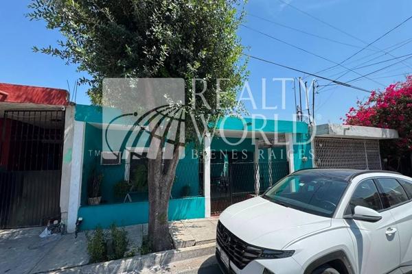 Foto de inmueble en Los Altos, Monterrey, N.L., Col. La Finca C.P. 64000, Monterrey