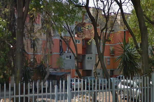 Foto de inmueble en CALLE HERREROS, Col. El Rosario C.P. 02100, Azcapotzalco