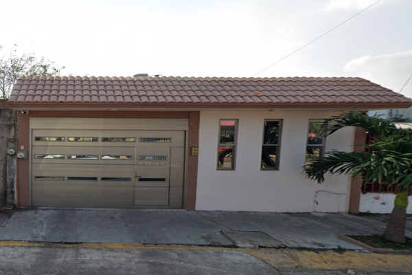 Foto de inmueble en Andador Jaguares, Col. Villas Odnalor C.P. 96535, Coatzacoalcos