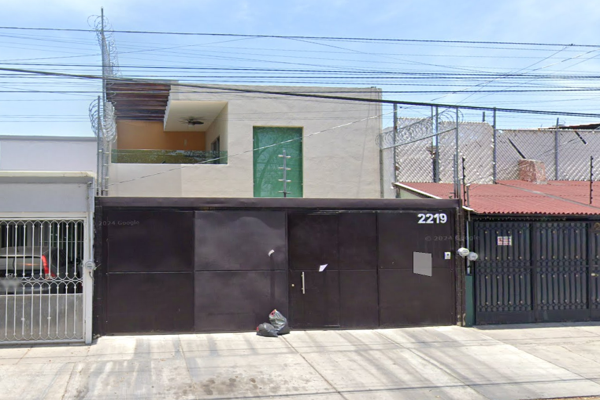 Foto de inmueble en Avenida Rosario Castellanos, Col. Jardines de La Cruz 1a. Sección C.P. 44950, Guadalajara
