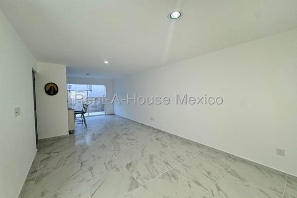Foto de inmueble en Cerrito Colorado, Col. Cerrito Colorado C.P. 76116, Querétaro