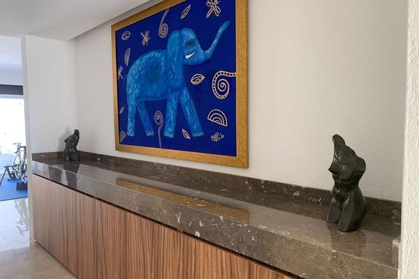 Foto de inmueble en 3RA CDA DE LOS ARCOS, Col. Loma Dorada C.P. 76060, Querétaro