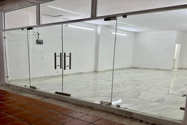 Foto de inmueble en Avenida Francisco Medina Ascencio 1989 #1989, Col. Las Glorias C.P. 48333, Puerto Vallarta