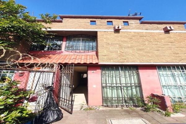 Foto de inmueble en Privada De Chirimoya Sur #s/n, Col. Santa Teresa C.P. 54694, Huehuetoca