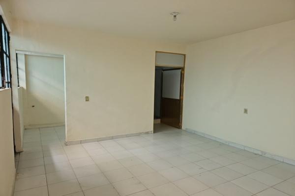 Foto de inmueble en lago ontario, Col. Agua Azul Grupo A Super 4 C.P. 57500, Nezahualcóyotl