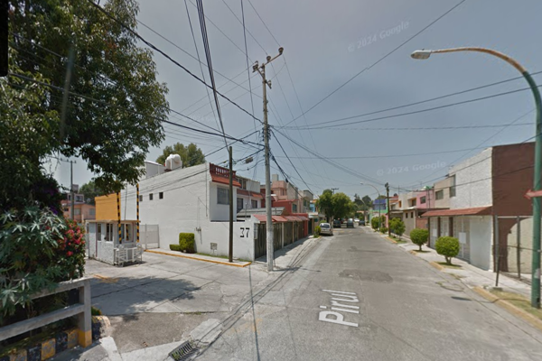 Foto de inmueble en Pirul, Jardines de San Mateo, Naucalpan de Juárez, Méx., Col. Santa Cruz Acatlán C.P. 53150, Naucalpan de Juárez