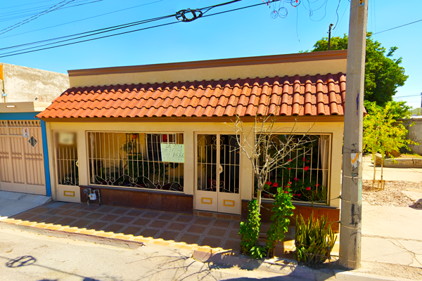 Foto de inmueble en Bibiano Colacion 327 #327, Col. El Dorado C.P. 35028, Gómez Palacio