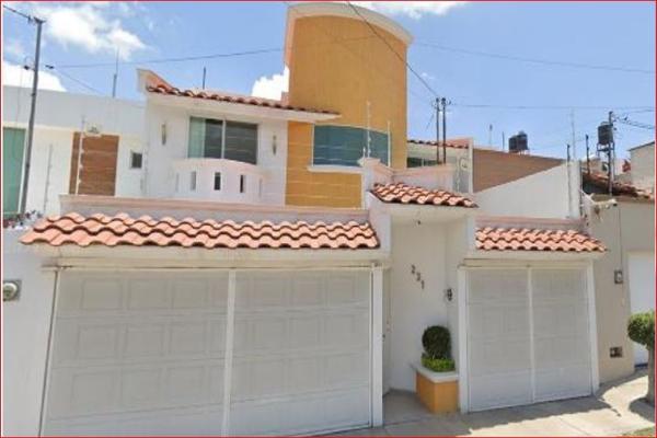 Foto de inmueble en Calle del Puente de Alvarado, Col. Carretas C.P. 76050, Querétaro