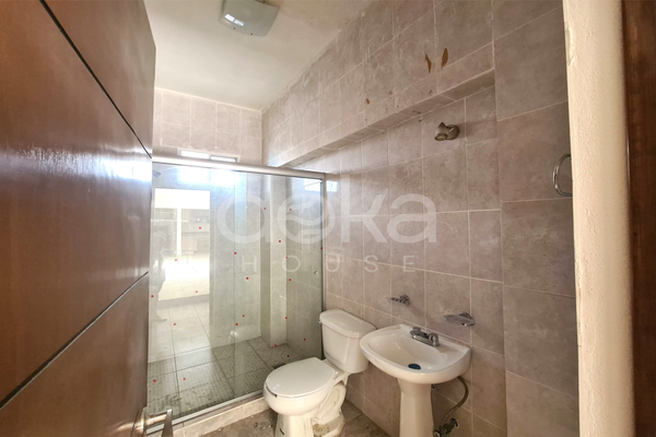 Foto de inmueble en 44360, Col. La Perla C.P. 44360, Guadalajara