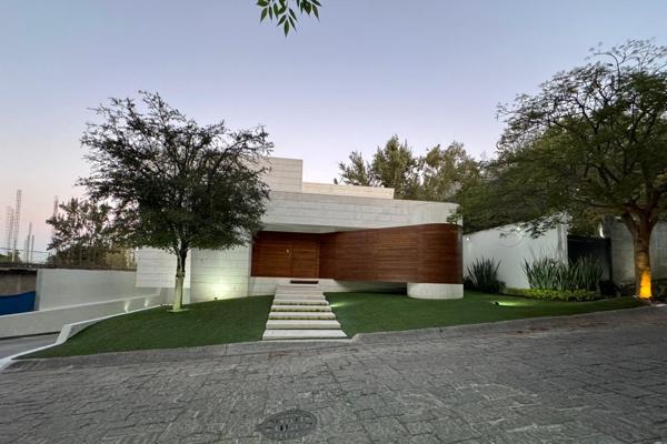 Foto de inmueble en av universidad #6000, Col. Lomas Del Valle C.P. 45129, Zapopan