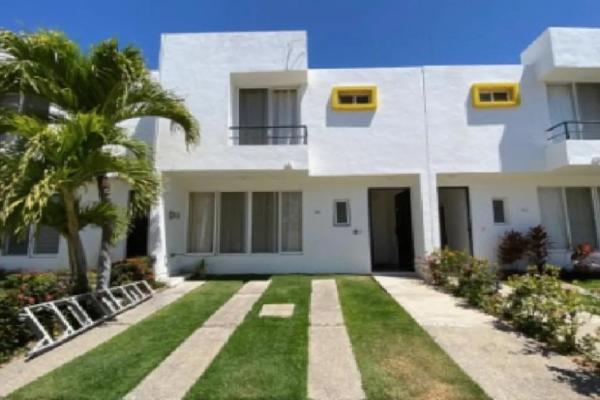 Foto de inmueble en Avenida Rincón del Cielo, Col. Deportiva C.P. 63735, Bahía de Banderas