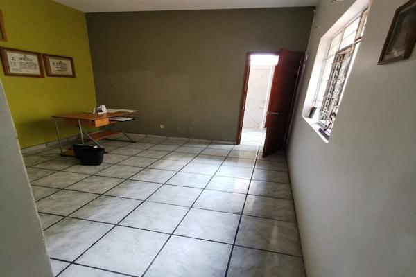 Foto de inmueble en Calle Hospital 1378, Santa Teresita, 44600 Guadalajara, Jal. #1378, Col. Ladrón de Guevara C.P. 44600, Guadalajara