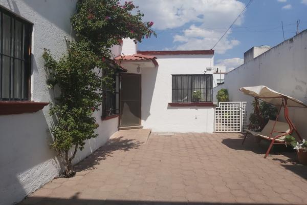 Foto de inmueble en santo domingo, Col. Fuentes Residencial C.P. 76137, Querétaro