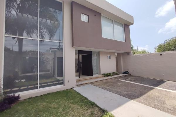 Foto de inmueble en C. Constelaciones, Lomas del Tzompantle, 62157 Cuernavaca, Mor. #s/n, Col. Lomas de Zompantle C.P. 62157, Cuernavaca
