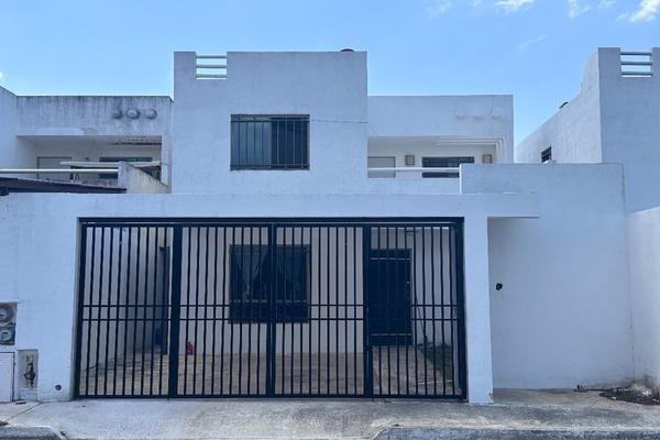 Foto de inmueble en 49f, Col. Las Américas II C.P. 97302, Mérida