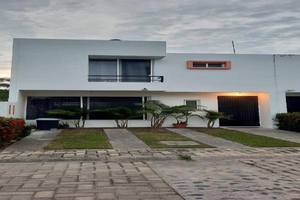 Foto de inmueble en Avenida Rincón del Cielo #100, Col. Rincón del Cielo C.P. 63735, Bahía de Banderas