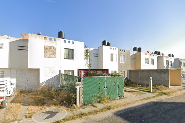 Foto de inmueble en Avenida Valle de los Pinos 19 #19, Col. Los Pinos C.P. 45640, Tlajomulco de Zúñiga