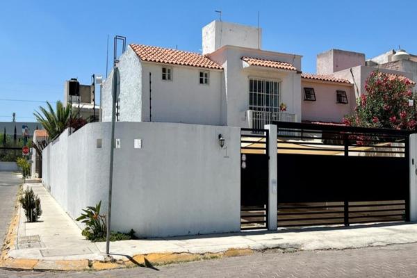 Foto de inmueble en Av. Hacienda Las Trojes, 76908 El Pueblito, Qro., Col. Residencial las Trojes C.P. 76908, Corregidora