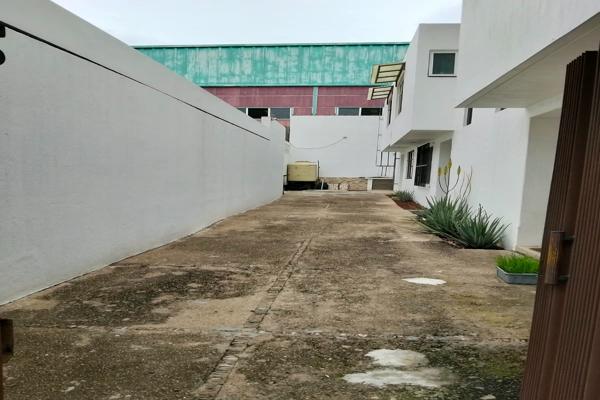 Foto de inmueble en Calle las Rosas 1101, Reforma, 68050 Oaxaca de Juárez, Oax. #s/n, Col. Mangales C.P. 68050, Oaxaca de Juárez
