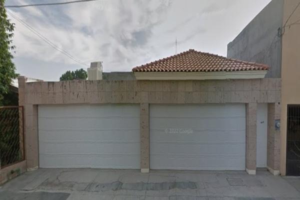Foto de inmueble en GUAYABOS  #138, Col. Torreón Jardín C.P. 27200, Torreón