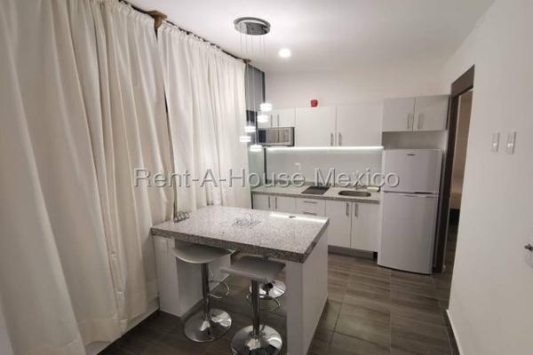 Foto de inmueble en Av. Loma Pinal de Amoles, Loma Dorada, 76060 Santiago de Querétaro, Qro., Col. Loma Dorada C.P. 76060, Querétaro