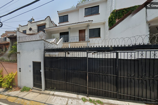 Foto de inmueble en Paseo Atzingo #123, Col. Lomas de Atzingo C.P. 62180, Cuernavaca