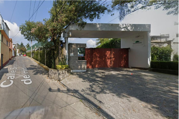 Foto de inmueble en 2DA CERRADA DE HIDALGO, Col. San Bartolo Ameyalco C.P. 01800, Álvaro Obregón