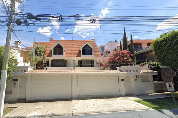 Foto de inmueble en Avenida Naciones Unidas 6785 #6785, Col. Loma Real C.P. 45129, Zapopan