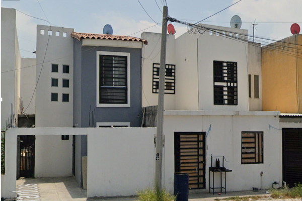 Foto de inmueble en Avenida Los Amarantos, LOS AMARANTOS, APODACA, N.L., Col. Los Amarantos C.P. 66613, Apodaca