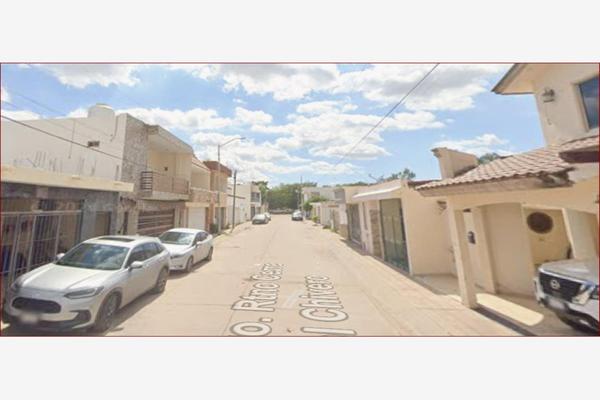 Foto de inmueble en 4to Retorno Cerro del Chivero #2078, Col. Centro Plaza Mochis C.P. 81254, Ahome
