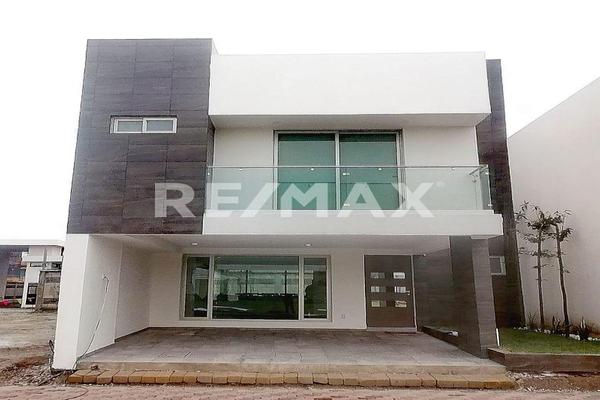Foto de inmueble en 5 de Febrero, Col. San Jerónimo Chicahualco C.P. 52170, Metepec