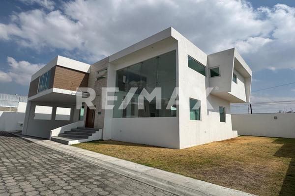 Foto de inmueble en 5 de Mayo, Col. Coaxustenco C.P. 52140, Metepec