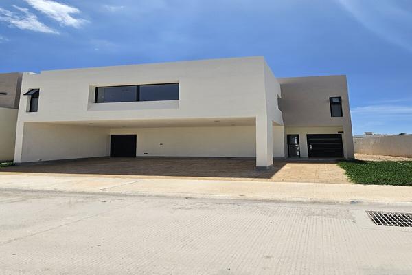 Foto de inmueble en 50, Col. Tixcacal Opichen C.P. 97249, Mérida