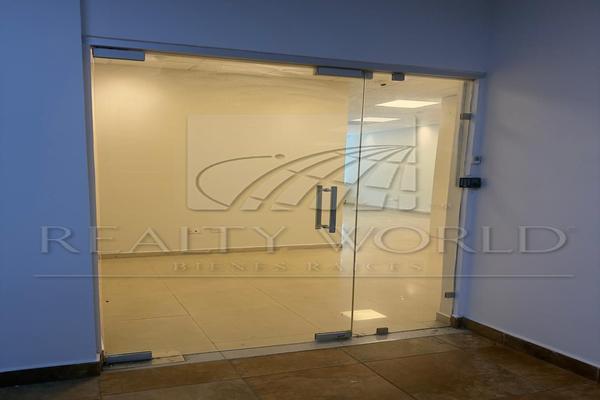Foto de inmueble en   #5000, Col. La Joya Privada Residencial C.P. 64985, Monterrey
