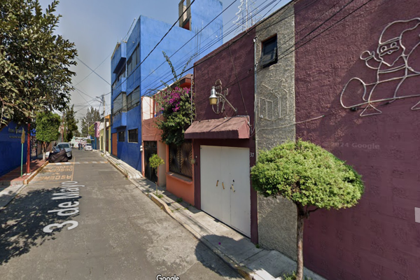 Foto de inmueble en 3 de Mayo, Col. San Juan Xalpa C.P. 09850, Iztapalapa