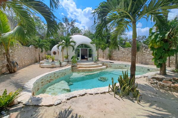 Foto de inmueble en VILLA DOMO EN TULUM CON PISCINA NATURAL Y JACUZZI  #TRATO DIRECTO DUEÑO, Col. Tulum Centro C.P. 77760, Tulum