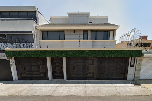 Foto de inmueble en Paseo del Río, Col. Paseos de Taxqueña C.P. 04250, Coyoacán