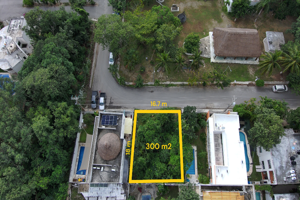 Foto de inmueble en 51 Sur #25, Col. El Tigrillo C.P. 77717, Solidaridad