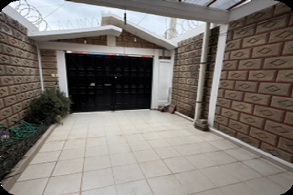 Foto de inmueble en P.º de la Belleza, 56600 Paseos de Chalco, Méx. #s/n, Col. Paseos de Chalco C.P. 56600, Chalco