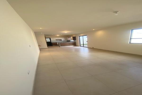 Foto de inmueble en Raúl de La Pena s/n #635, Col. Rincón de los Encinos C.P. 25209, Saltillo