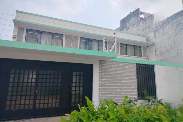 Foto de inmueble en Avenida Bellavista, Col. Coatzacoalcos Centro C.P. 96400, Coatzacoalcos