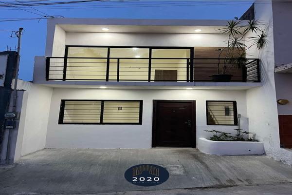 Foto de inmueble en Centro #s/n, Col. Centro C.P. 82000, Mazatlán